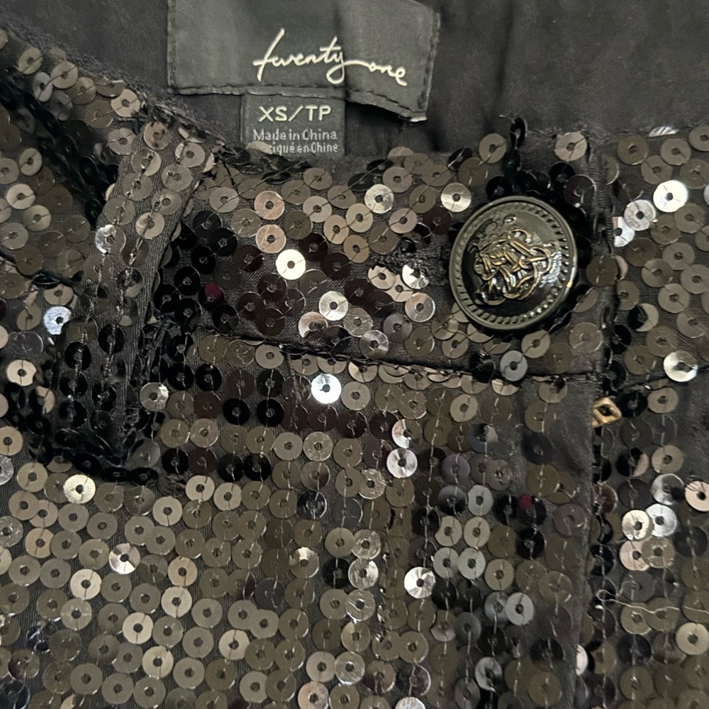 Shimmering Black Sequin Leggings